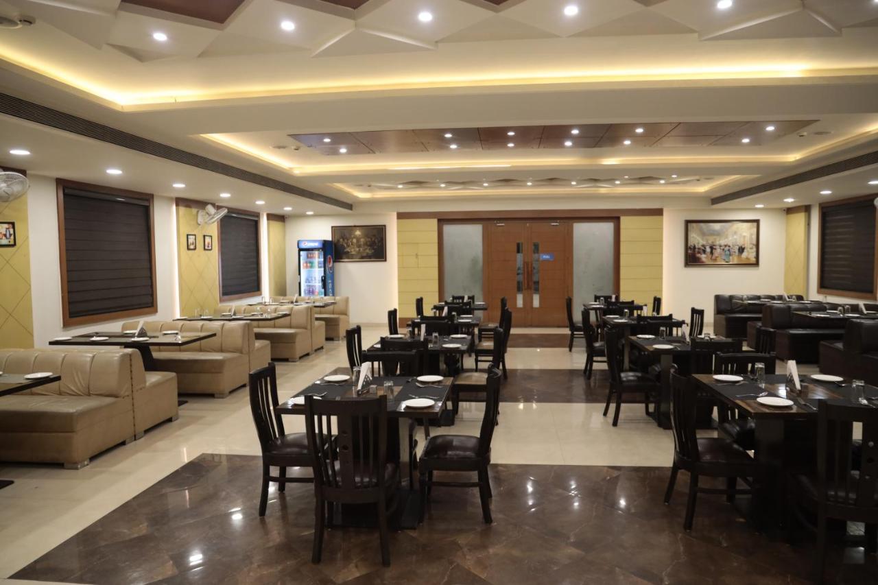Hotel La Pearl Naiapura Экстерьер фото